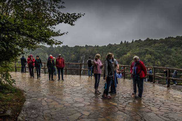 Kišno jesenski ugođaj na Plitvičkim Jezerima