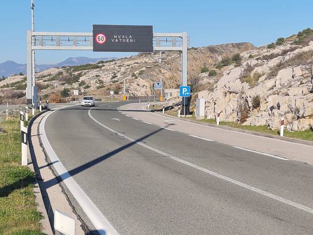 FOTO Nova poruka za Vatrene objavljena na svim autocestama