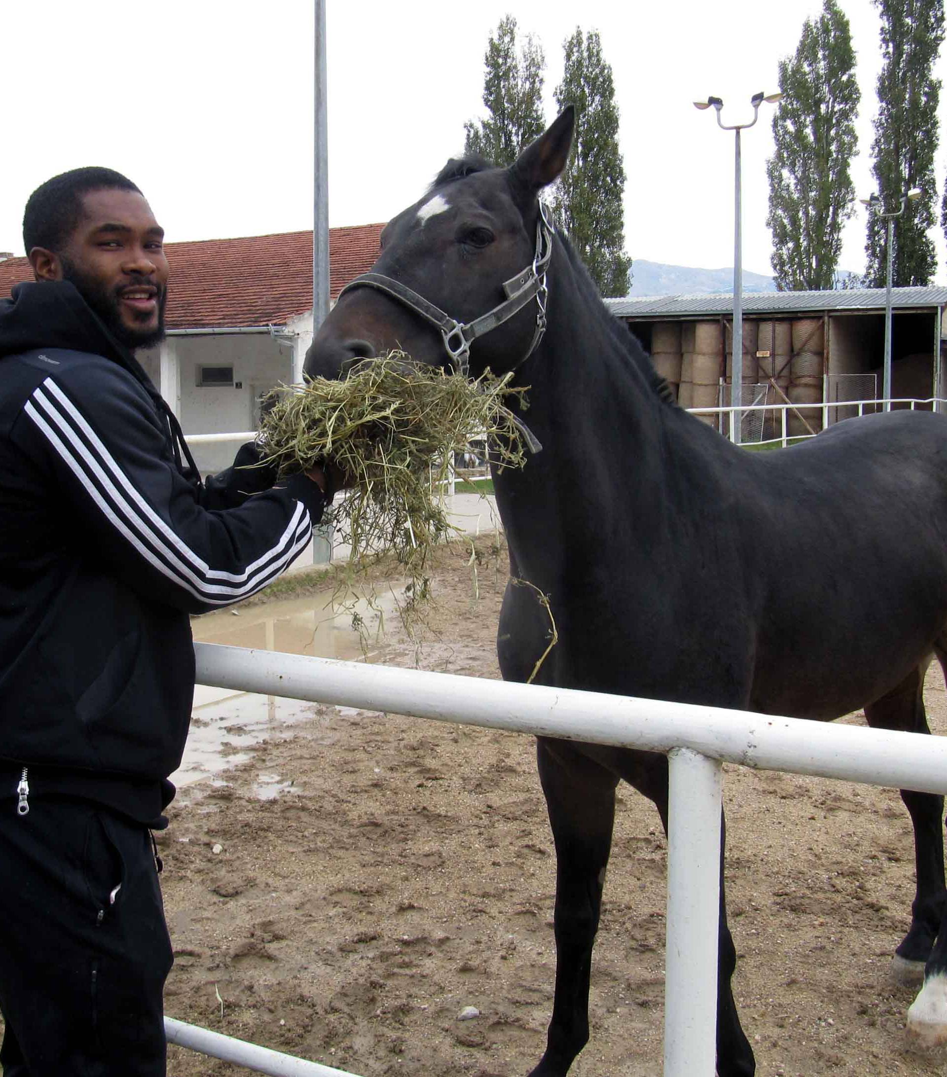 Amerikanca koji igra za Alkar teretili su za kocku i drogu...