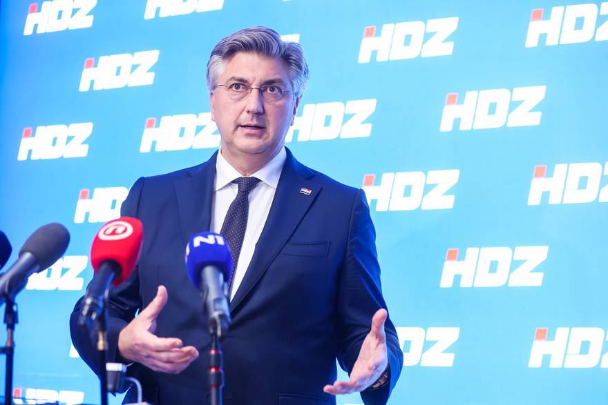 Andrej Plenković održao je konferenciju za medije nakon sjednice Predsjedništva HDZ-a