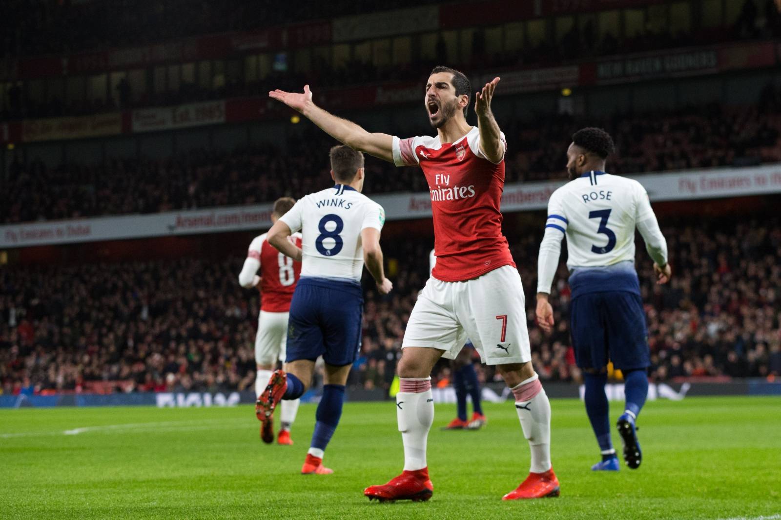 Arsenal v Tottenham Hotspur - Carabao Cup - Quarter Final - Emirates Stadium