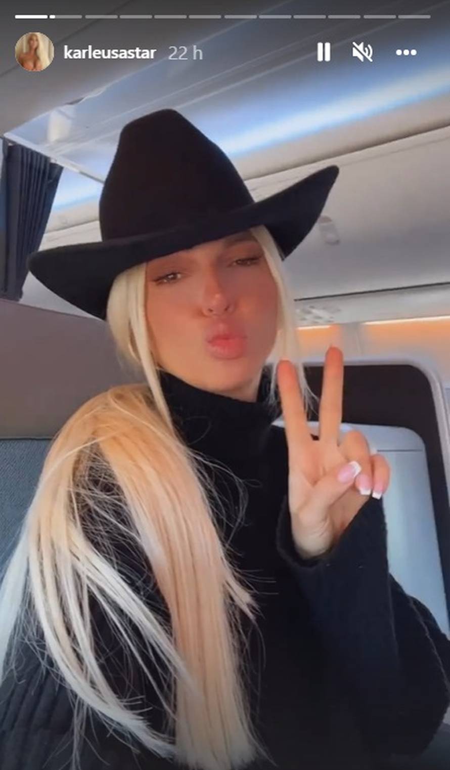 Karleuša na Duškov rođendan otputovala iz zemlje, a prijatelji tvrde: 'Razvod ne dolazi u obzir'