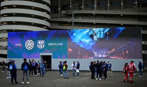 VIDEO Kakvi baksuzi: Navijači Intera otišli sa stadiona nakon vodstva Barce, htjeli se vratiti...