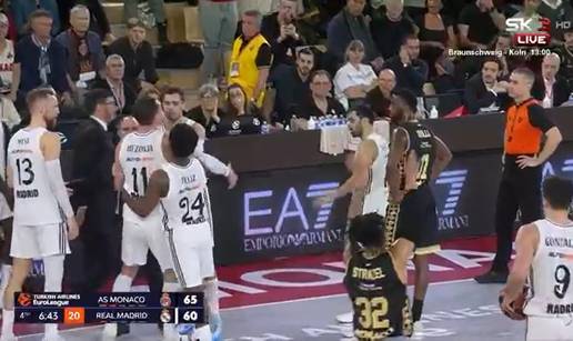 VIDEO Ovakvoga ga još nismo vidjeli! Bijesni Hezonja krenuo na suce, suigrači ga zaustavili