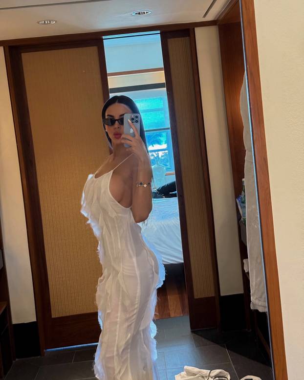 FOTO Zavela i Tottija i Mbappea. Sad mami poglede na terenima