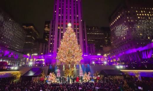 VIDEO Najčarobnije božićno drvce je u New Yorku! Visoko je 22 metra i ima 50.000 lampica