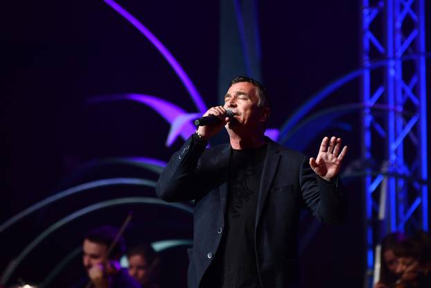 Zagreb: U Lisinskom održan koncert "Tomislav Ivčić - 30 godina nakon" 
