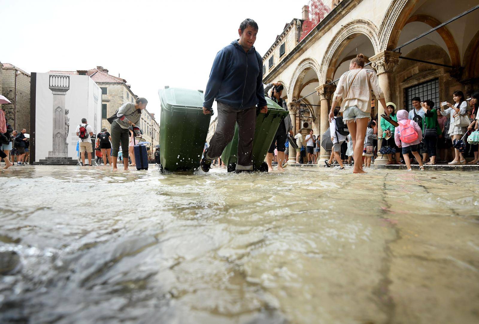 Dubrovnik: Obilna kiÅ¡a poplavila Stradun