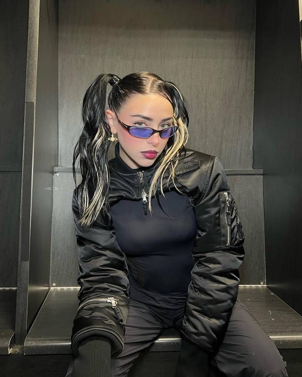 FOTO Argentinska pjevačica je ostavila Yamala zbog realovca?!