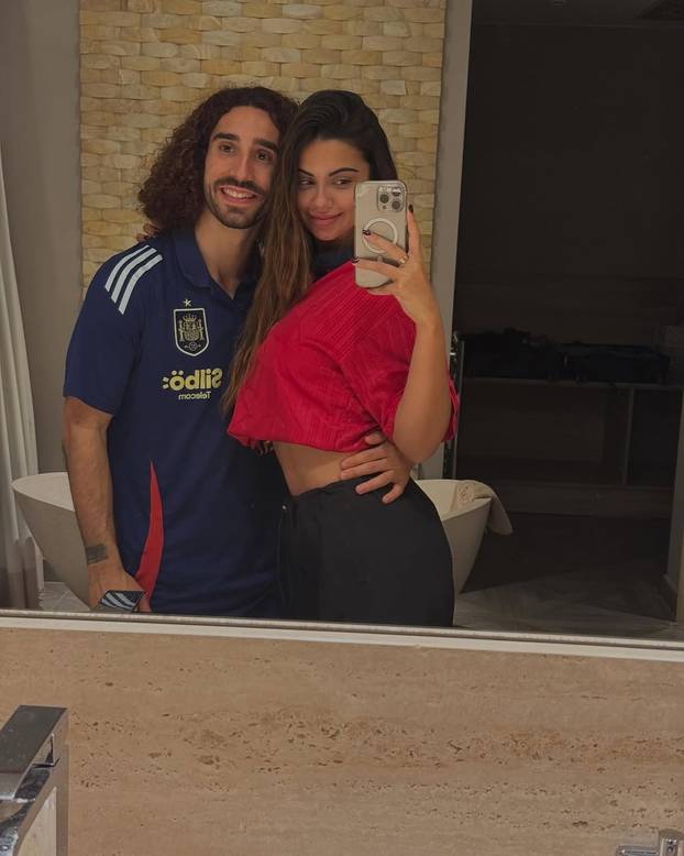FOTO KAKVE LJEPOTICE! Ima li Španjolska najljepše WAGS-ice? Evo koga ljube Olmo i društvo...