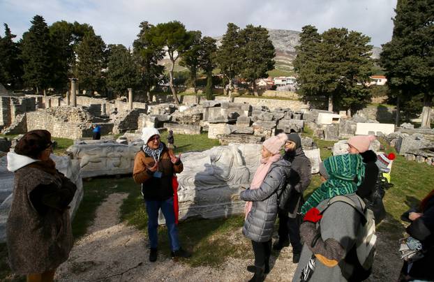 Solin: Posjetitelji besplatno razgledali Salonu u pratnji turističkog vodiča