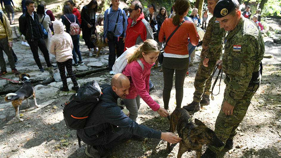 Održan prvi hrvatski Pet trekking na Medvednici