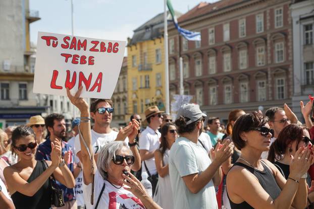 Tisuće prosvjednika preplavile središte Zagreba zbog otpada u Lici