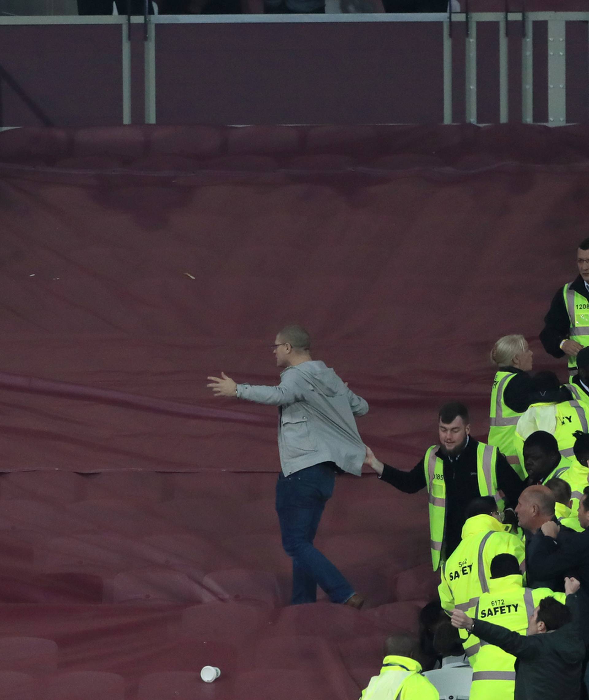 West Ham United v Chelsea - EFL Cup - Round of 16 - London Stadium