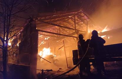 U Hrvatskoj Kostajnici izbio požar u stolarskoj radioni