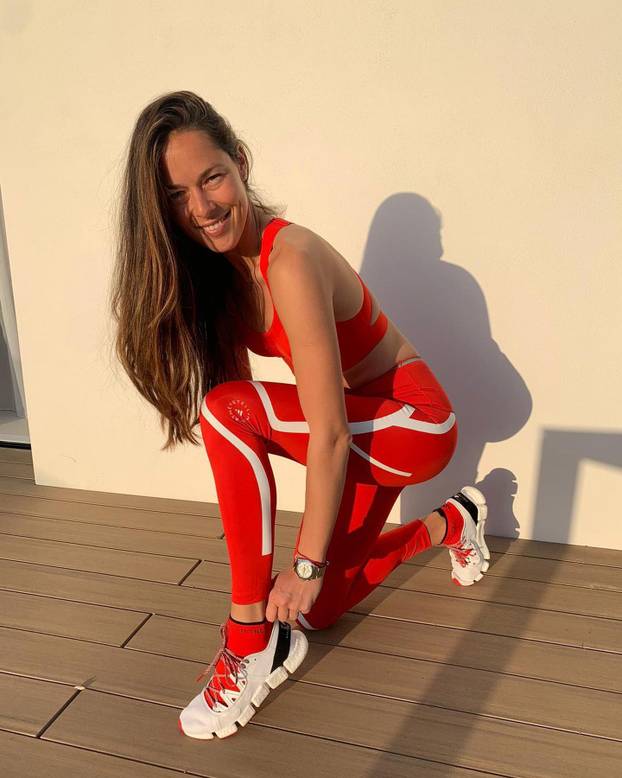 FOTO Trenirala pod bombama u bazenu, ljubila slavne sportaše i postala broj 1. Ovo je njen put...