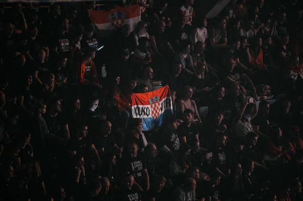 Thompson drugu večer zaredom napunio riječku Dvoranu mladosti: Pogledajte atmosferu