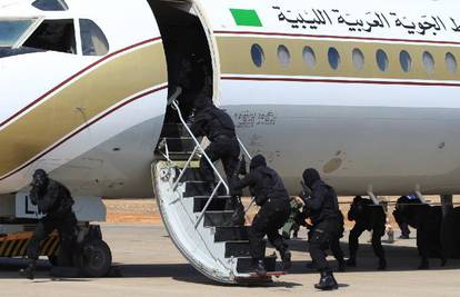 Libija: Otmičari oslobodili i posadu aviona te se predali