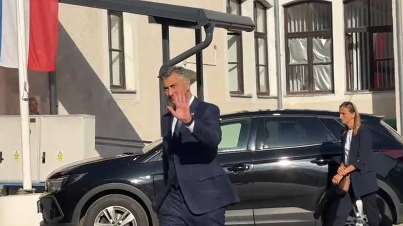 VIDEO Pogledajte susret Petryja i Plenkovića uoči sastanka u Lici