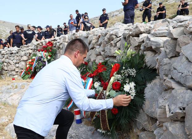 Šibenik:Na Kornatima obilježena 19. godišnjica tragedije u kojoj je poginulo 12 vatrogasaca