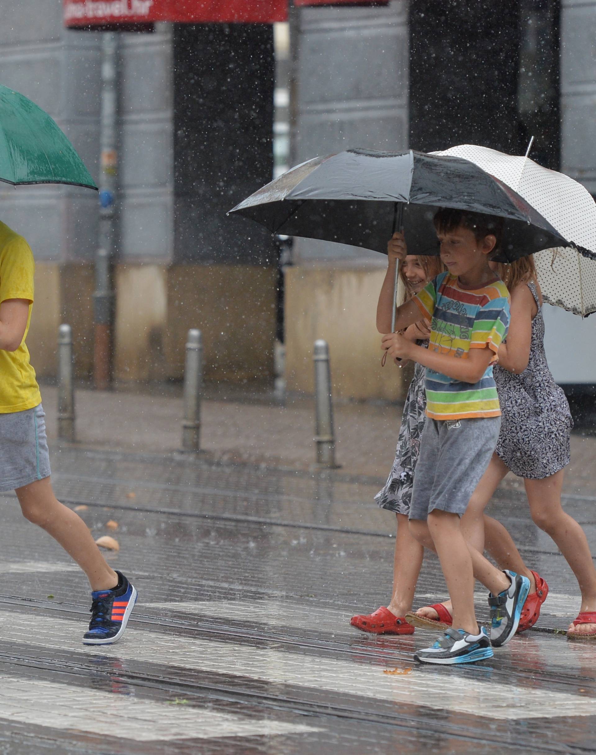 Tuča i jak vjetar pogodili Sisak, Veliku Goricu i dio Zagreba