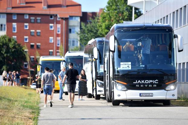 Čakovec: Polazak prvih autobusa na koncert Marka Perkovića Thompsona
