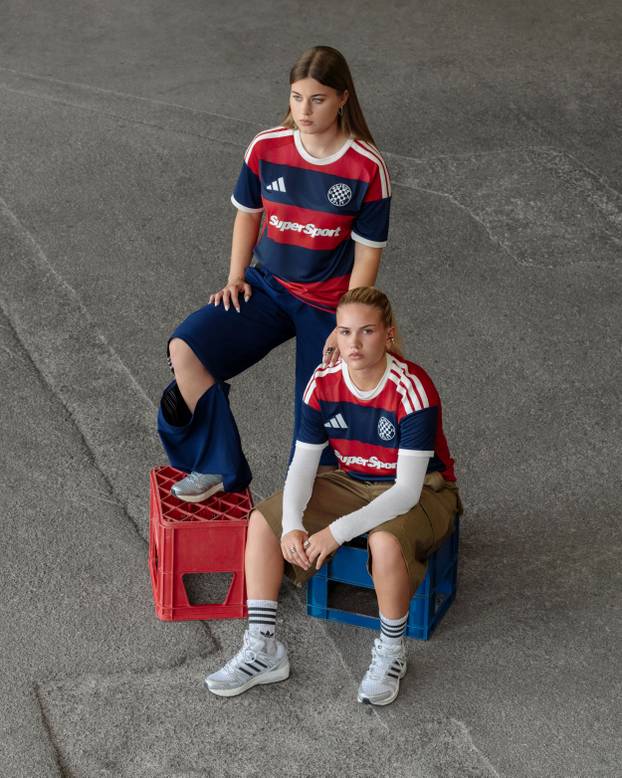 FOTO Hajduk predstavio novi gostujući dres. Navijači složni: 'Sad izgledamo kao Bayern...'