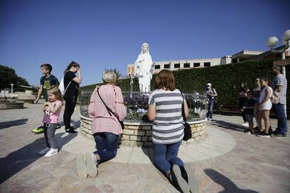 Vjernici u Međugorju na obilježavanju 39. godišnjice ukazanja Gospe