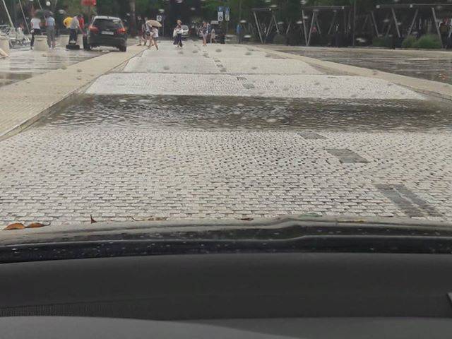 Kiša potopila Crikvenicu: Po cestama su tekle bujice vode