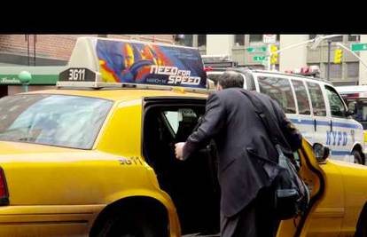 Preklinjali da izađu: Taksist uz putnike vozio i ljubimca pitona