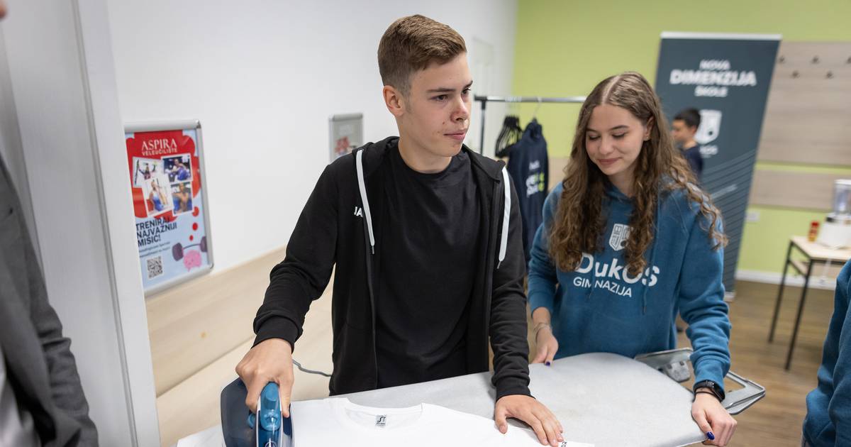 Osijek’s newest private high school teaches kids etiquette and life skills, including ironing and date behavior with girls