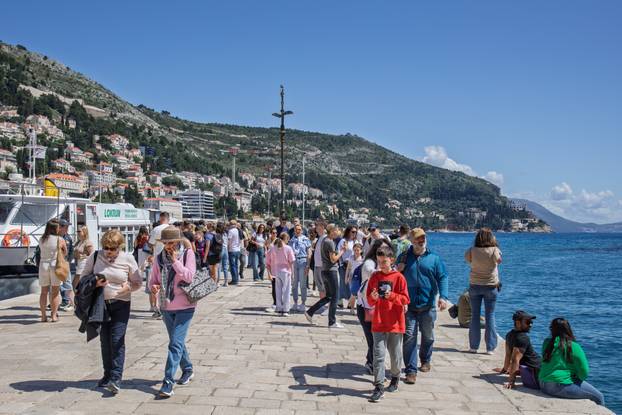 Dubrovnik: Velik broj turista za uskrsne blagdane u gradu