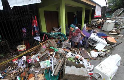 Potres zatresao Indoneziju: Najmanje 48 ljudi je ozlijeđeno