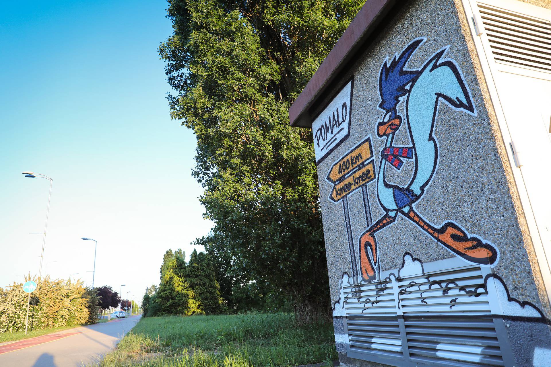 Zagreb: Navijači Dinama muralom Ptice trkačice provociraju navijače Hajduka