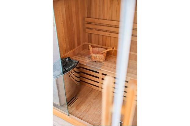 FOTO Pogledajte kuću koju su izgradili usred polja u Grbama: Stoji samo pola milijuna eura...