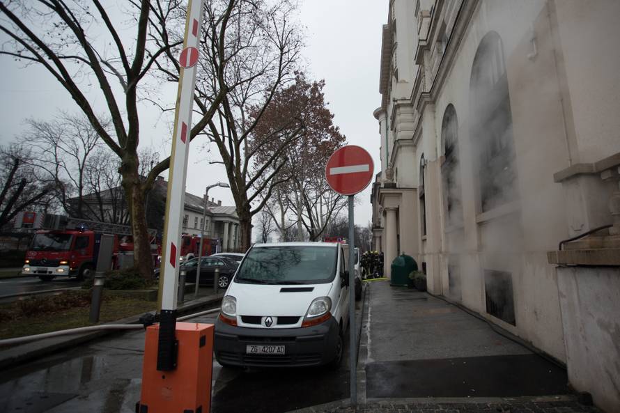 Zagreb: Vatrogasci gase poÅ¾ar koji je izbio u sauni Hotela Esplanade