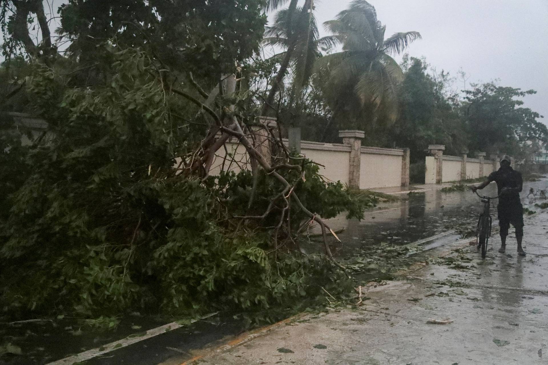 Hurricane Fiona makes landfall in the Dominican Republic