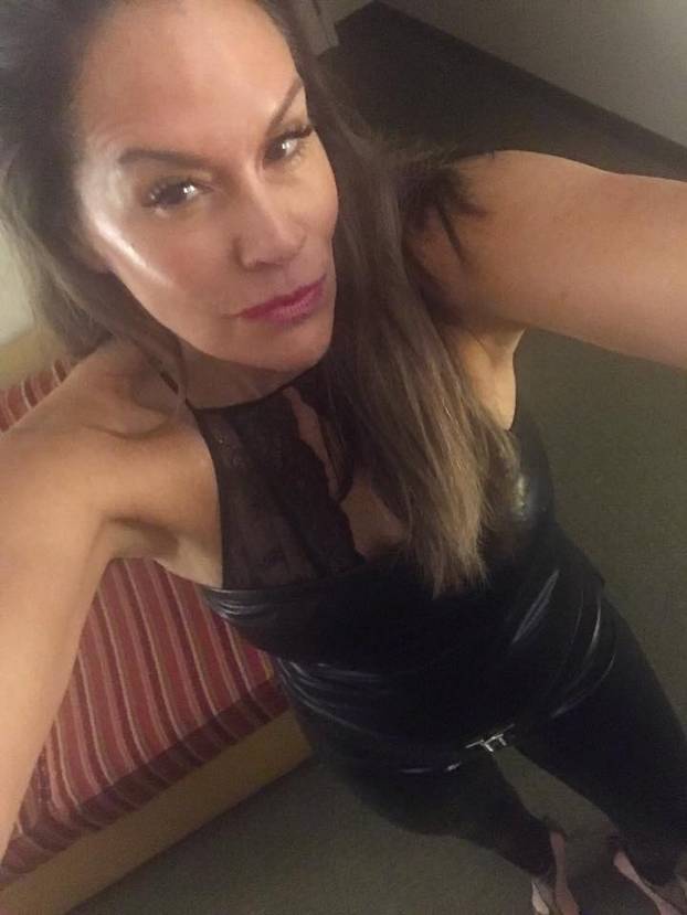 FOTO 'Otimačica muževa' otkrila što želi za Božić: 'Ljubavnici su sretni kad mi kupuju poklone...'