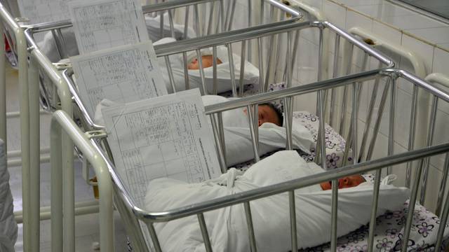 Ipak ništa od 1000 € za bebe: Zakon će pričekati iduću vladu