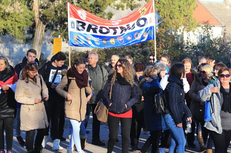 Hrvatska se danas u Vukovaru poklonila nevinim žrtvama