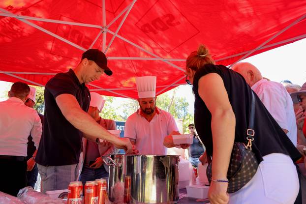Zadar: Međunarodni praznik rada SDP će obilježiti podjelom besplatnih porcija graha u Vruljici