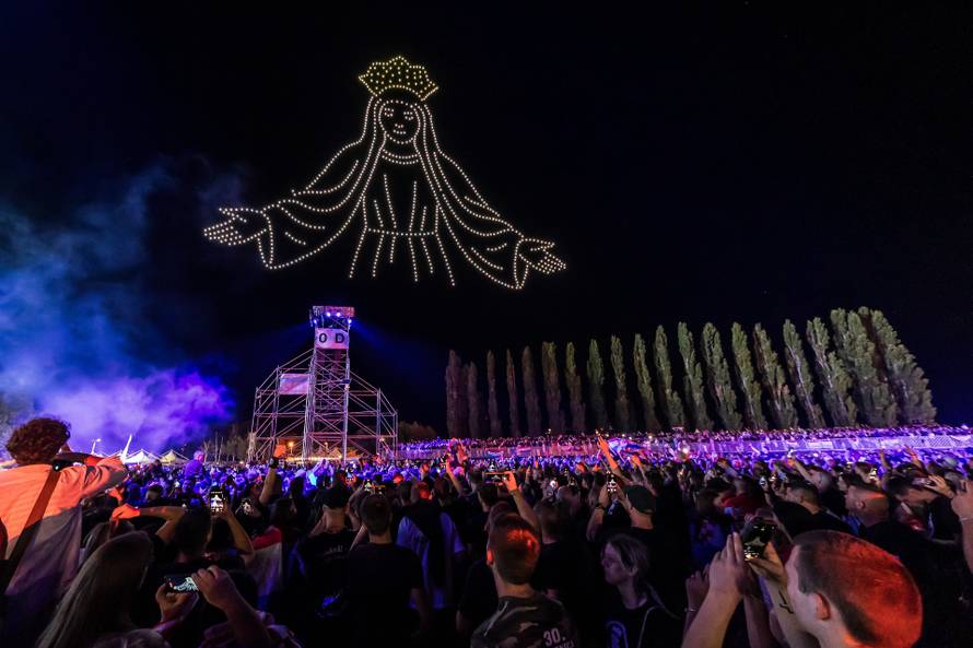 Scenografija dronovima na koncertu Marka Perkovića Thompsona