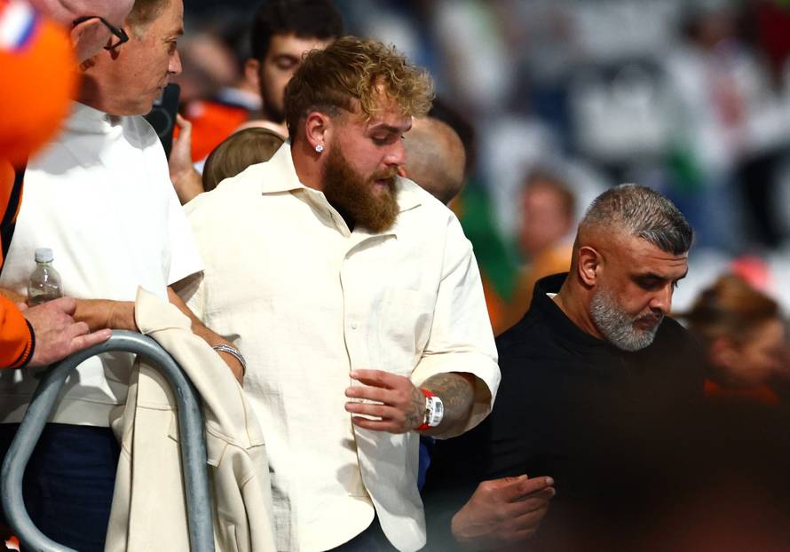 Speed Skating - Women's 500m Victory Ceremony