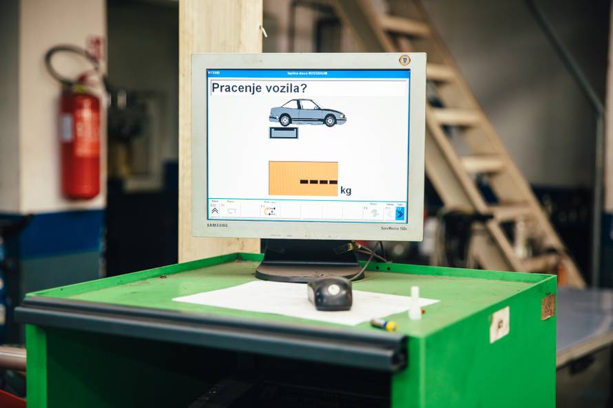 Ne kupujte rabljeni auto dok ne provjerite ovih 10 stvari!