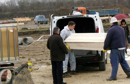 Radnici u Sisku iskopali desetak ljudskih kostura