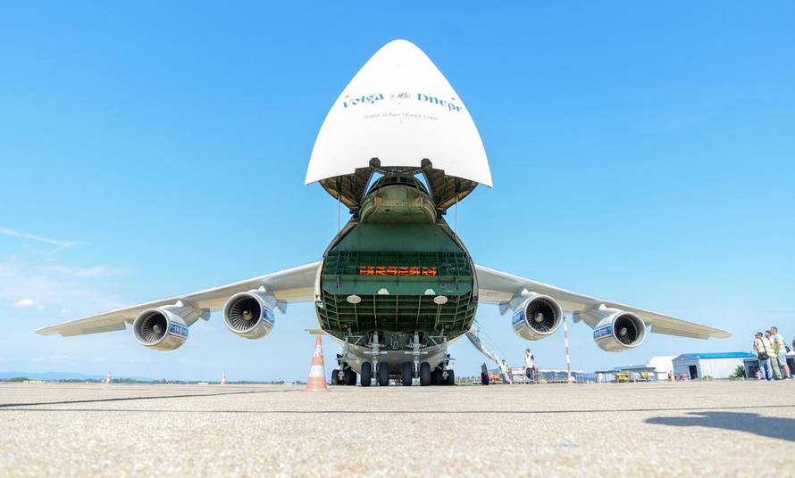 U Zagreb sletio jedan od najveÄih aviona na svijetu Antonov