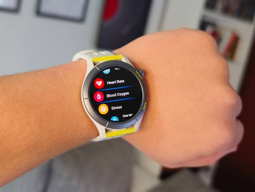 Isprobali smo Amazfit Cheetah: Iznimno lagan sportski suputnik