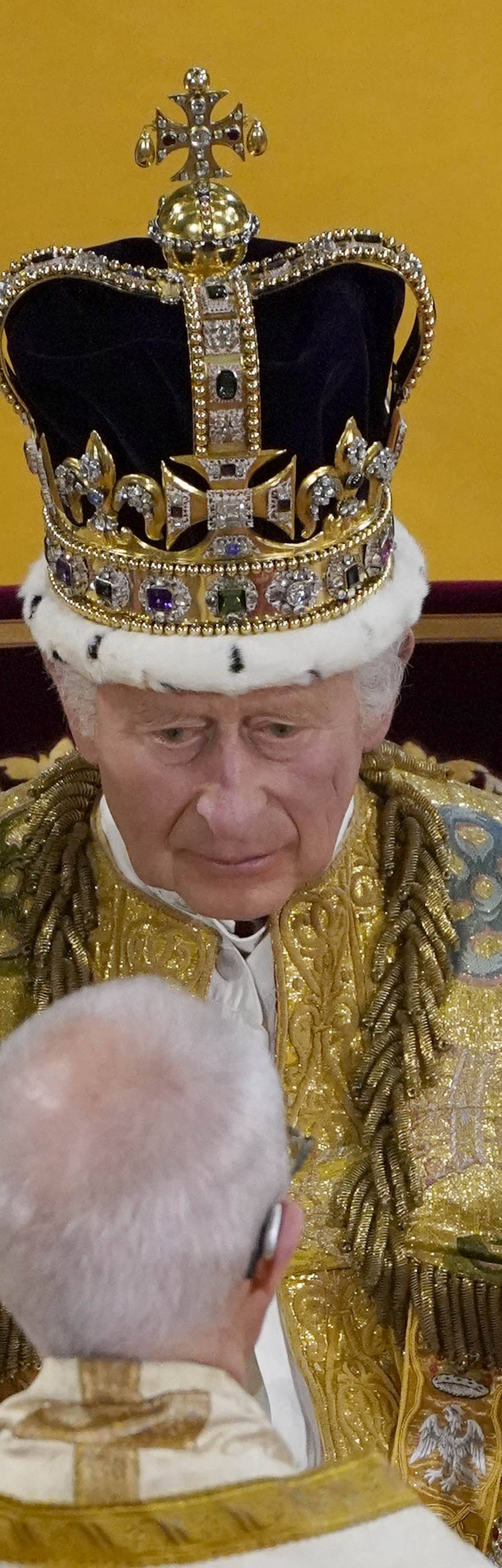 Okrunjen je kralj Charles III