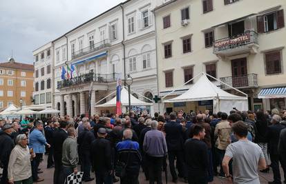 Masovno kršenje mjera na predizbornom skupu HDZ-a u Rijeci, došao i Andrej Plenković