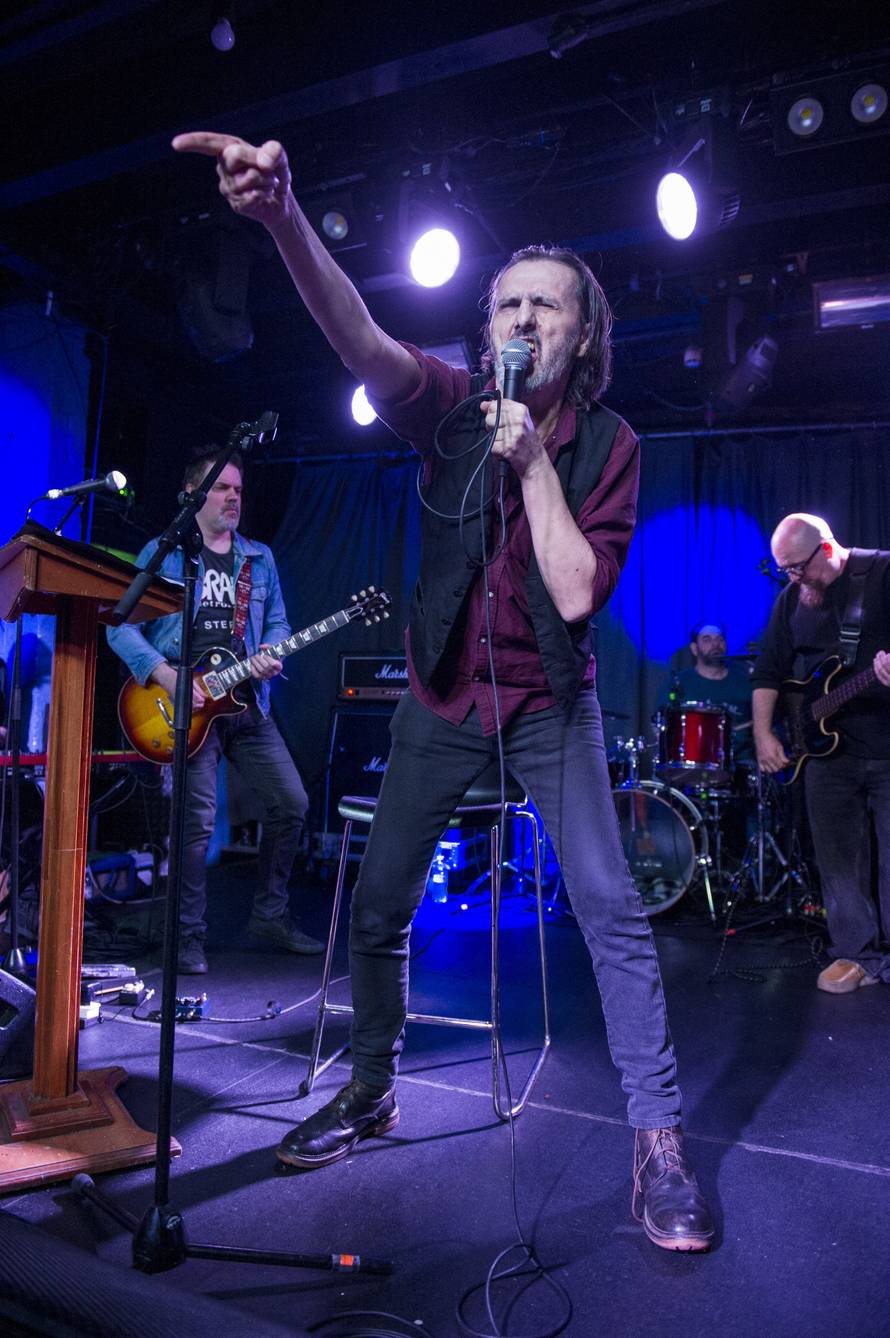 Goran Bare oduševio nastupom u Londonu! Domaćini: Majke mi, pa sviraju kao da su Englezi